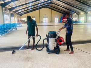 பழைய மாணவனினால் Vacuum Cleaner பெற்றுத்தரப்பட்டது.